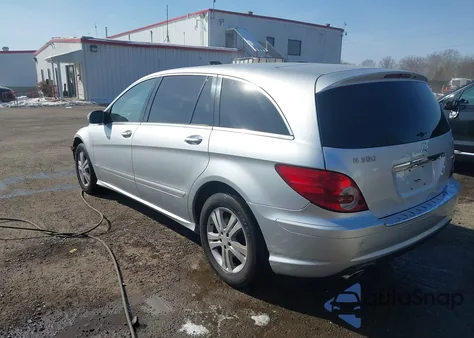 2008 Mercedes-Benz R 350 4Matic z USA, uszkodzony, nr VIN 4JGCB65E88A076338